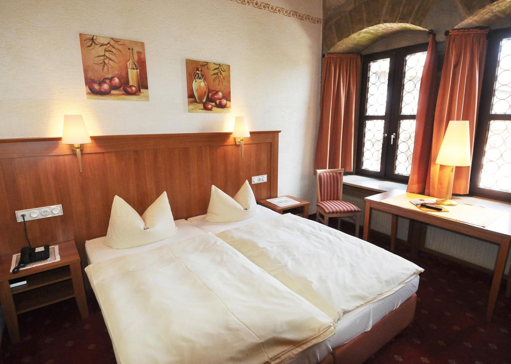 Hotel Burg 3*