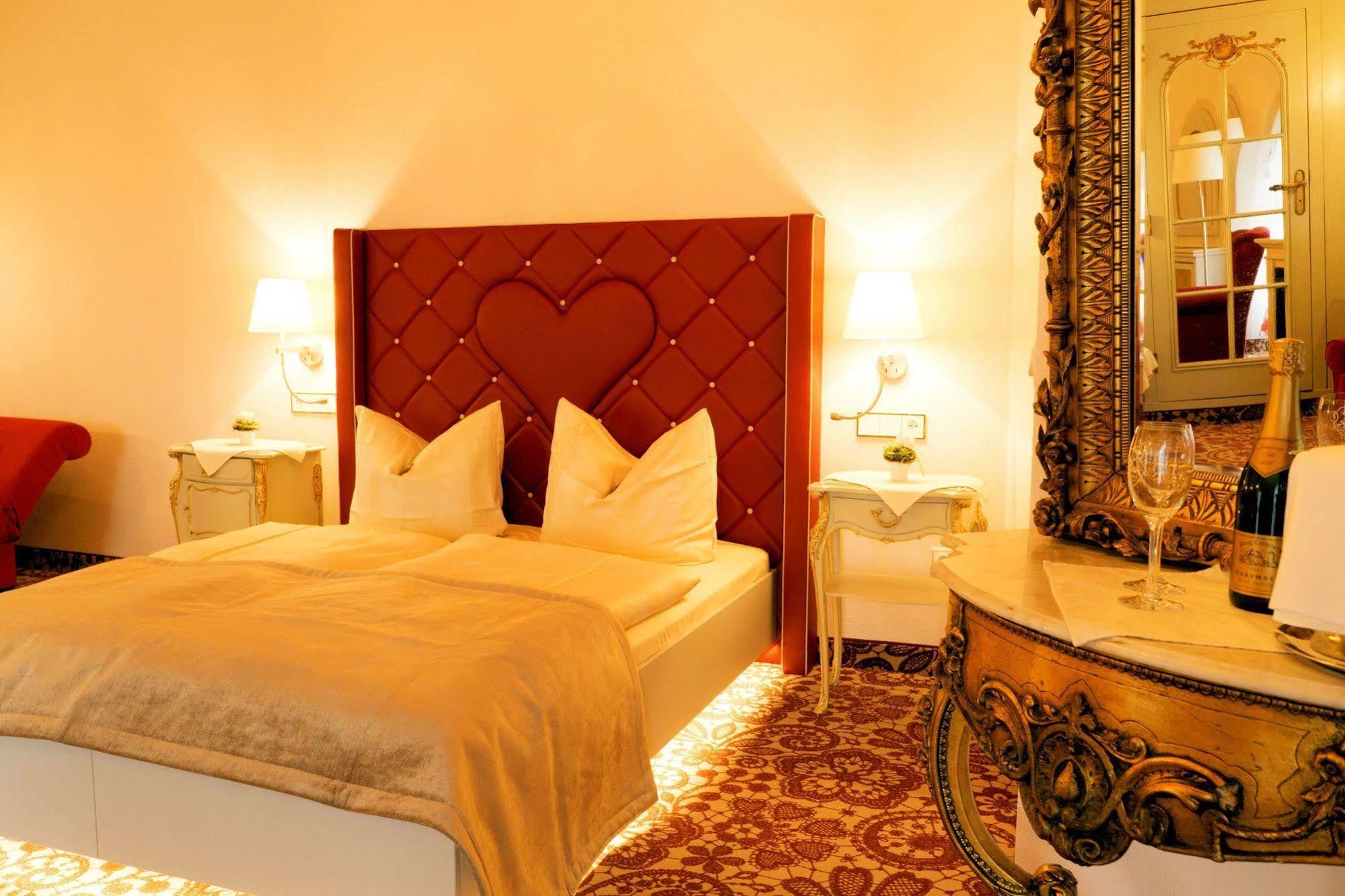 Burg Hotel 3*