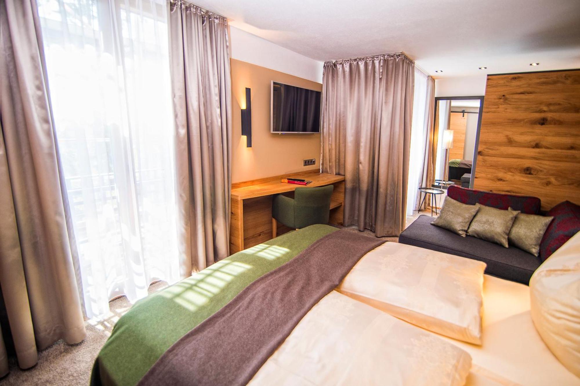 Hotel Burg 3*